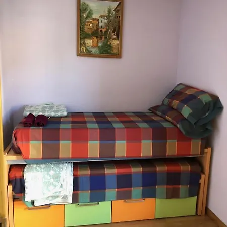 Apartamento La Bañera, A 25 Km De Ordesa Apartamento