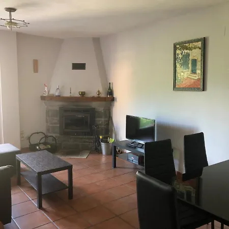 Apartamento La Bañera, A 25 Km De Ordesa Apartamento *